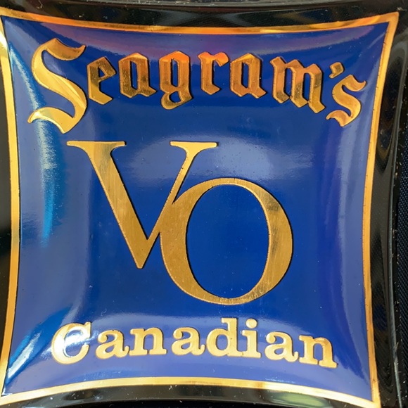 Vintage Seagram’s Canadian Whiskey cocktail dishes in original box. - Picture 9 of 9